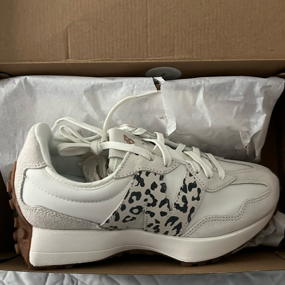 New Balance Lifestyle- NIB Sz7
